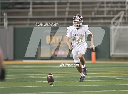 Thumbnail 2 in Vandegrift vs. Summer Creek (UIL 6A D2 Football Semifinal) photogallery.