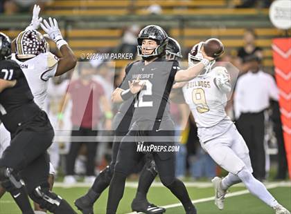 Thumbnail 3 in Vandegrift vs. Summer Creek (UIL 6A D2 Football Semifinal) photogallery.