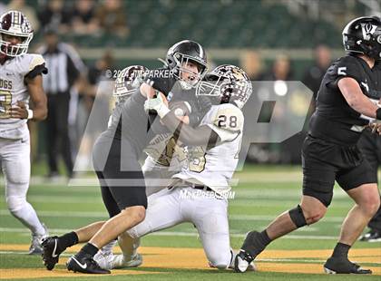 Thumbnail 2 in Vandegrift vs. Summer Creek (UIL 6A D2 Football Semifinal) photogallery.