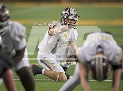 Thumbnail 2 in Vandegrift vs. Summer Creek (UIL 6A D2 Football Semifinal) photogallery.