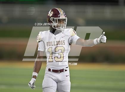 Thumbnail 2 in Vandegrift vs. Summer Creek (UIL 6A D2 Football Semifinal) photogallery.