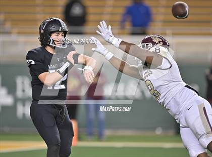 Thumbnail 3 in Vandegrift vs. Summer Creek (UIL 6A D2 Football Semifinal) photogallery.