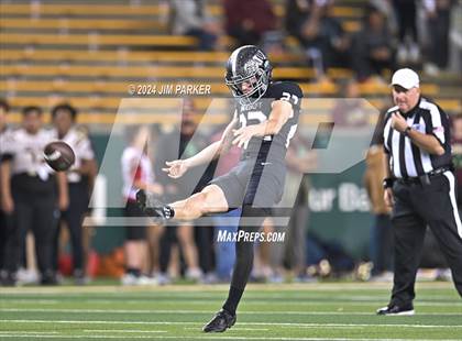 Thumbnail 1 in Vandegrift vs. Summer Creek (UIL 6A D2 Football Semifinal) photogallery.