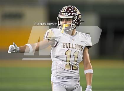Thumbnail 3 in Vandegrift vs. Summer Creek (UIL 6A D2 Football Semifinal) photogallery.