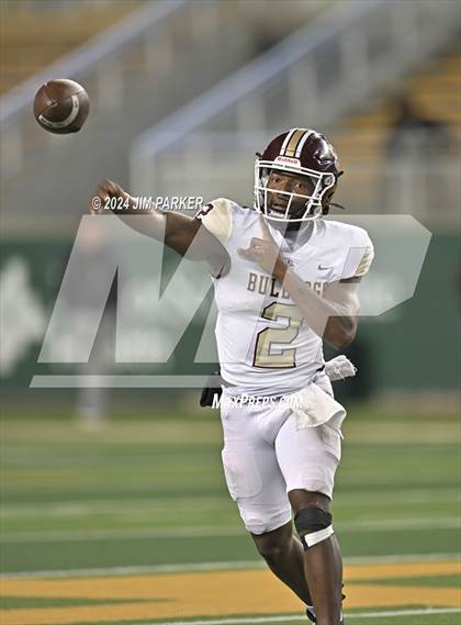 Thumbnail 1 in Vandegrift vs. Summer Creek (UIL 6A D2 Football Semifinal) photogallery.