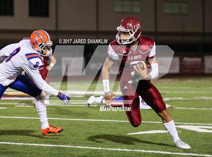 Thumbnail 2 in St. Louis Catholic @ E.D. White(LHSAA Division II 1st Round) photogallery.