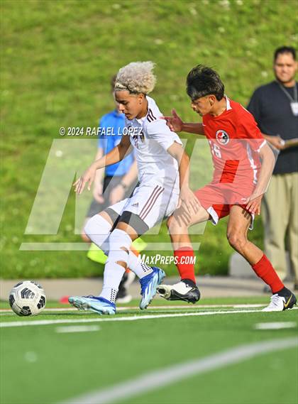 Thumbnail 1 in Deer Park vs. North Shore (UIL Soccer 6A Region 3 Bi-District) photogallery.