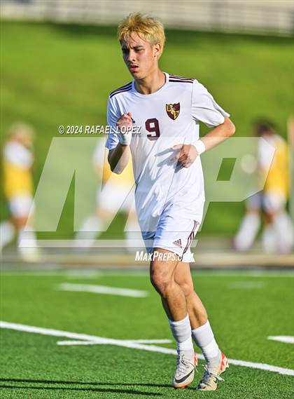 Thumbnail 1 in Deer Park vs. North Shore (UIL Soccer 6A Region 3 Bi-District) photogallery.