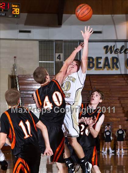 Thumbnail 1 in Beech Grove @ Shelbyville photogallery.