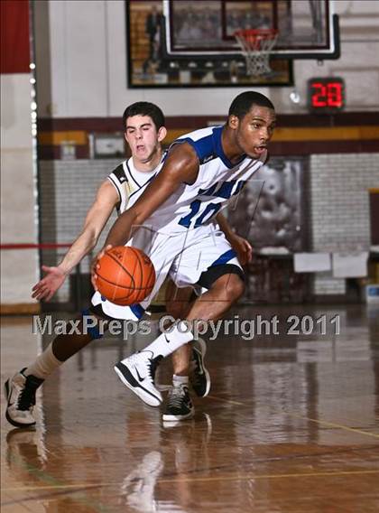 Thumbnail 2 in Port Chester vs Clarkstown South (Section One Super Saturday) photogallery.