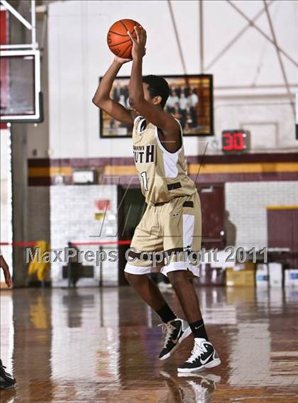 Thumbnail 1 in Port Chester vs Clarkstown South (Section One Super Saturday) photogallery.