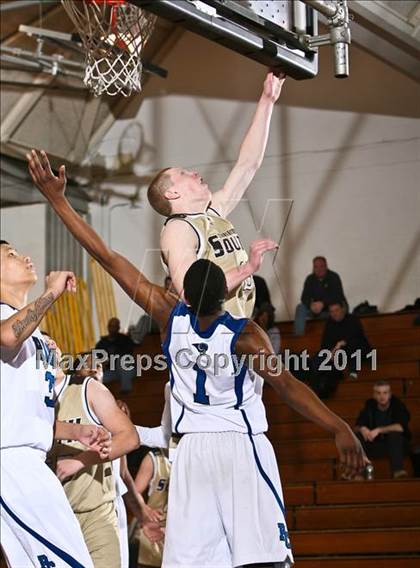 Thumbnail 2 in Port Chester vs Clarkstown South (Section One Super Saturday) photogallery.