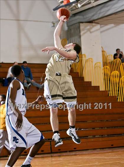 Thumbnail 2 in Port Chester vs Clarkstown South (Section One Super Saturday) photogallery.