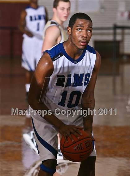 Thumbnail 1 in Port Chester vs Clarkstown South (Section One Super Saturday) photogallery.