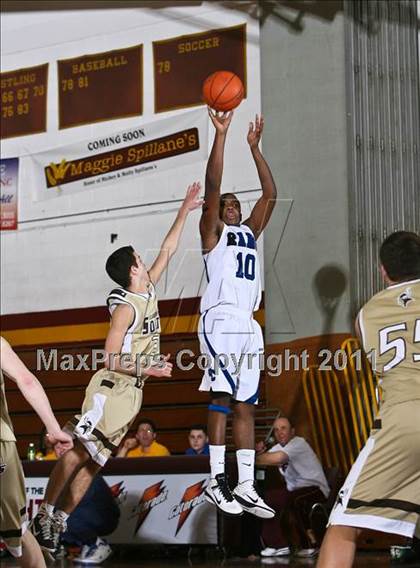 Thumbnail 3 in Port Chester vs Clarkstown South (Section One Super Saturday) photogallery.
