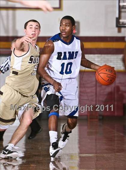 Thumbnail 2 in Port Chester vs Clarkstown South (Section One Super Saturday) photogallery.