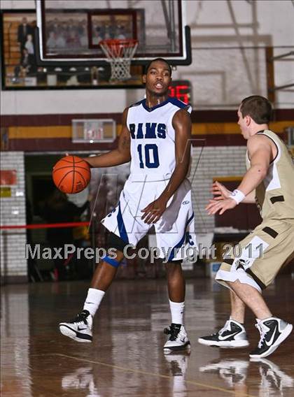Thumbnail 3 in Port Chester vs Clarkstown South (Section One Super Saturday) photogallery.