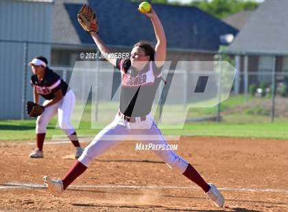 Thumbnail 3 in Wagoner @ Hilldale photogallery.