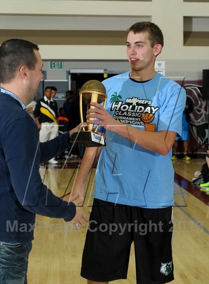 Thumbnail 3 in Capital Christian vs. Jackson (MaxPreps Holiday Classic Invitational Championship) photogallery.