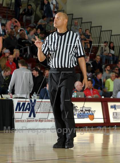 Thumbnail 1 in Capital Christian vs. Jackson (MaxPreps Holiday Classic Invitational Championship) photogallery.