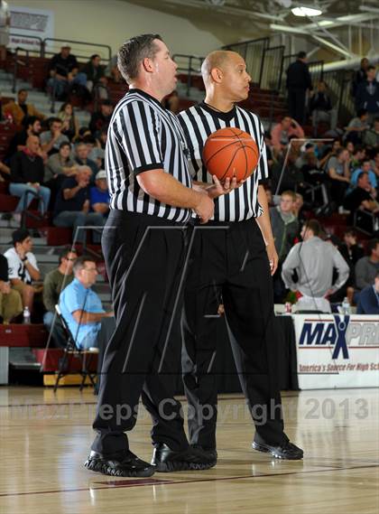 Thumbnail 2 in Capital Christian vs. Jackson (MaxPreps Holiday Classic Invitational Championship) photogallery.