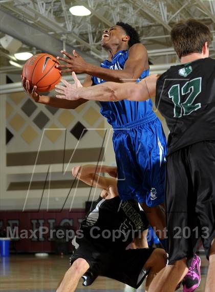 Thumbnail 1 in Capital Christian vs. Jackson (MaxPreps Holiday Classic Invitational Championship) photogallery.