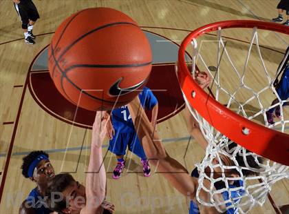 Thumbnail 3 in Capital Christian vs. Jackson (MaxPreps Holiday Classic Invitational Championship) photogallery.