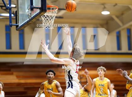 Thumbnail 2 in Terry Sanford vs. Pine Forest photogallery.