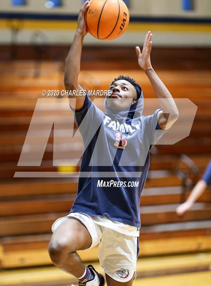 Thumbnail 1 in Terry Sanford vs. Pine Forest photogallery.