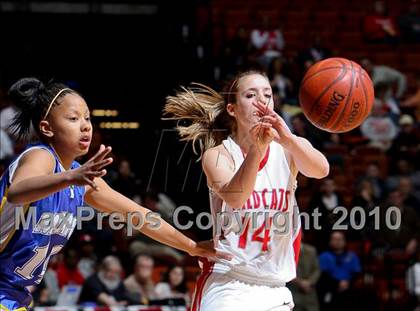 Thumbnail 2 in Mercy vs. Norwich Free Academy (CIAC Class LL Final) photogallery.