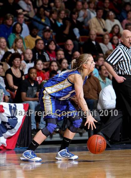 Thumbnail 3 in Mercy vs. Norwich Free Academy (CIAC Class LL Final) photogallery.