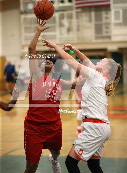 Thumbnail 2 in Saint Mary's vs. California photogallery.