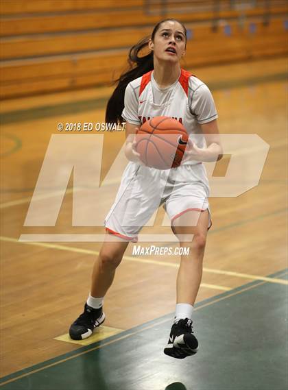 Thumbnail 2 in Saint Mary's vs. California photogallery.