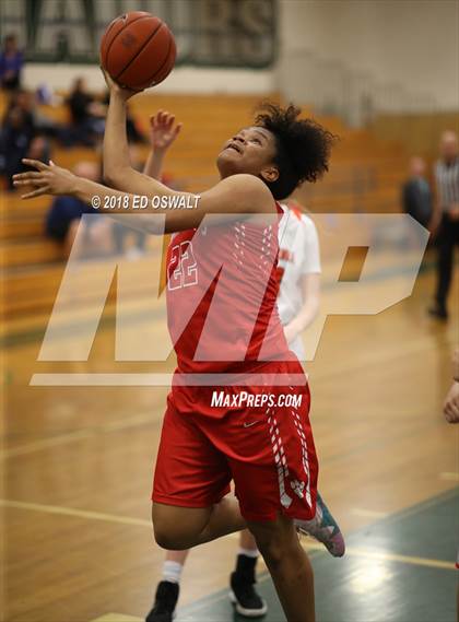 Thumbnail 2 in Saint Mary's vs. California photogallery.