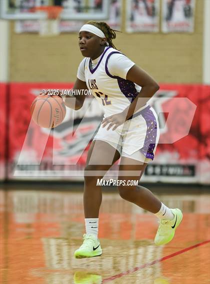 Thumbnail 3 in Glen Rose vs. Dallas Lincoln (UIL Girls Class 4A Div. II State Semifinal) photogallery.