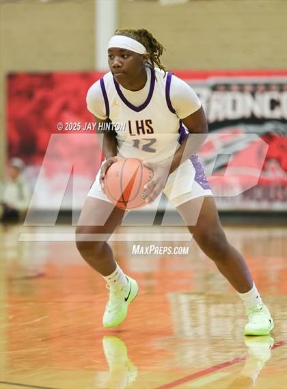 Thumbnail 1 in Glen Rose vs. Dallas Lincoln (UIL Girls Class 4A Div. II State Semifinal) photogallery.