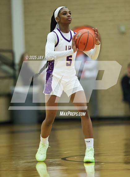 Thumbnail 1 in Glen Rose vs. Dallas Lincoln (UIL Girls Class 4A Div. II State Semifinal) photogallery.