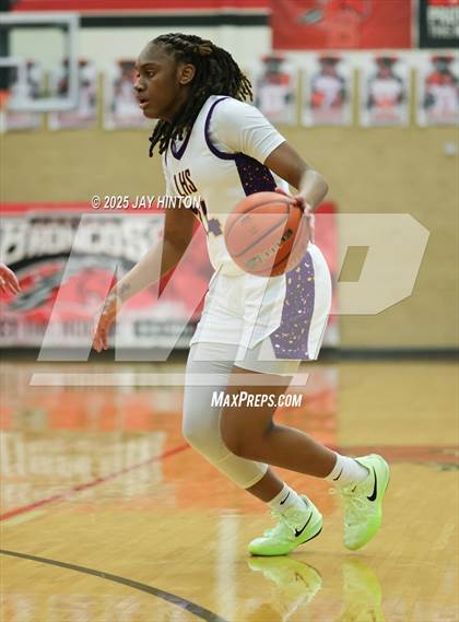 Thumbnail 3 in Glen Rose vs. Dallas Lincoln (UIL Girls Class 4A Div. II State Semifinal) photogallery.