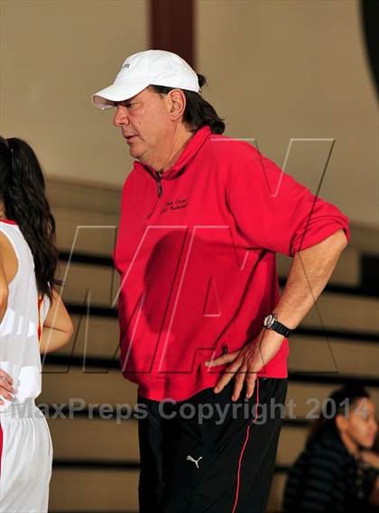 Thumbnail 2 in La Quinta vs. Palm Desert (MaxPreps Holiday Classic) photogallery.