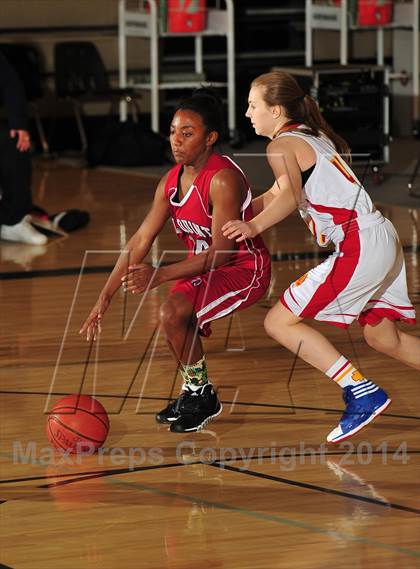 Thumbnail 1 in La Quinta vs. Palm Desert (MaxPreps Holiday Classic) photogallery.
