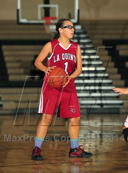 Thumbnail 2 in La Quinta vs. Palm Desert (MaxPreps Holiday Classic) photogallery.