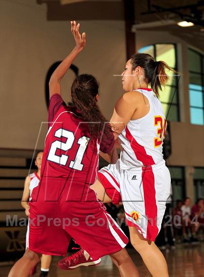 Thumbnail 2 in La Quinta vs. Palm Desert (MaxPreps Holiday Classic) photogallery.