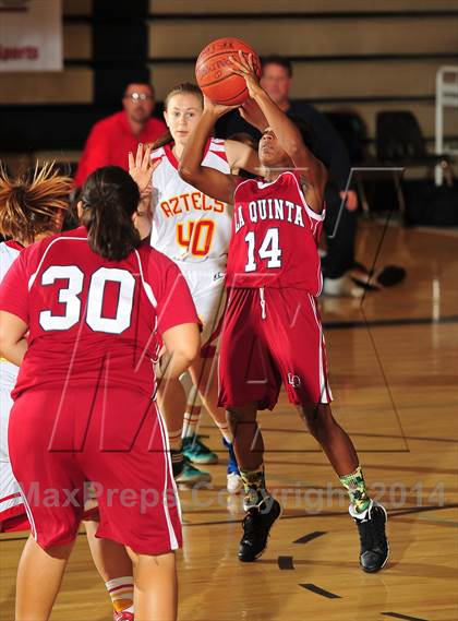 Thumbnail 2 in La Quinta vs. Palm Desert (MaxPreps Holiday Classic) photogallery.