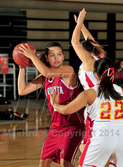 Thumbnail 3 in La Quinta vs. Palm Desert (MaxPreps Holiday Classic) photogallery.