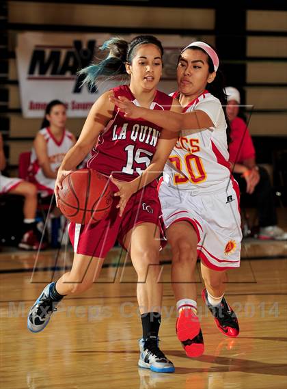 Thumbnail 2 in La Quinta vs. Palm Desert (MaxPreps Holiday Classic) photogallery.