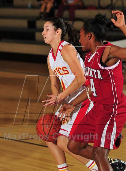 Thumbnail 1 in La Quinta vs. Palm Desert (MaxPreps Holiday Classic) photogallery.