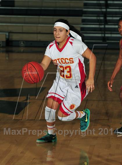 Thumbnail 3 in La Quinta vs. Palm Desert (MaxPreps Holiday Classic) photogallery.
