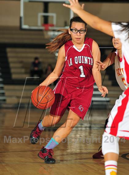Thumbnail 3 in La Quinta vs. Palm Desert (MaxPreps Holiday Classic) photogallery.