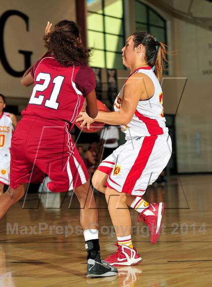 Thumbnail 1 in La Quinta vs. Palm Desert (MaxPreps Holiday Classic) photogallery.