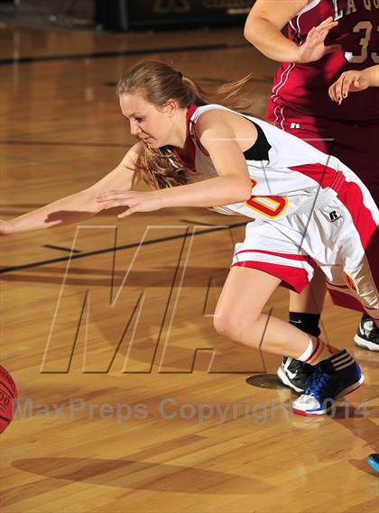 Thumbnail 3 in La Quinta vs. Palm Desert (MaxPreps Holiday Classic) photogallery.